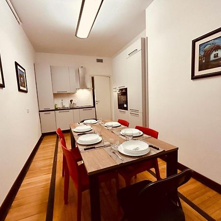 Kibilu - Via Medaglie D'Oro Centro Citta Con Parcheggio Apartment Varese Bagian luar foto