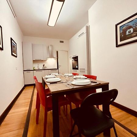 Kibilu - Via Medaglie D'Oro Centro Citta Con Parcheggio Apartment Varese Bagian luar foto
