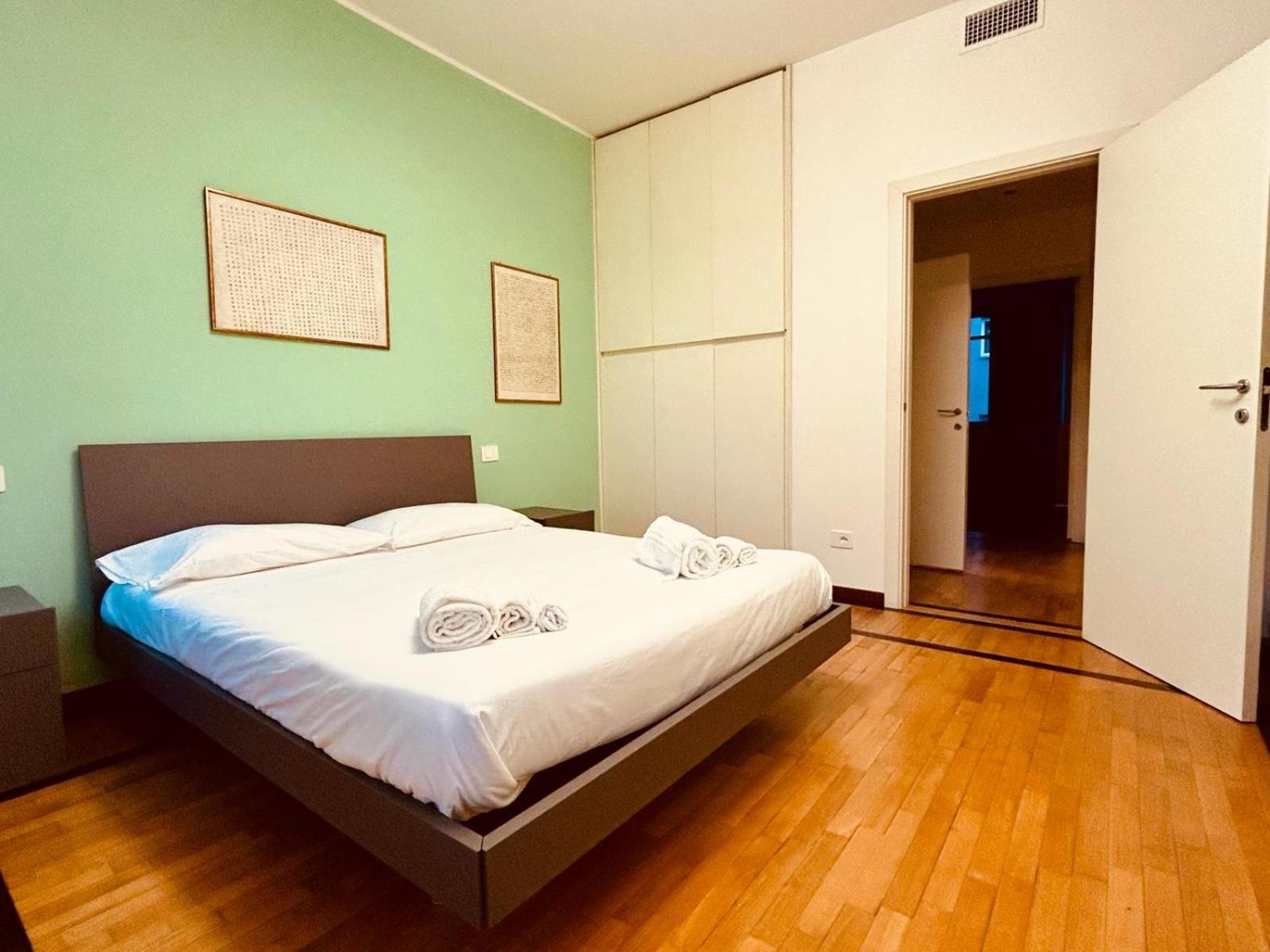 Kibilu - Via Medaglie D'Oro Centro Citta Con Parcheggio Apartment Varese Bagian luar foto