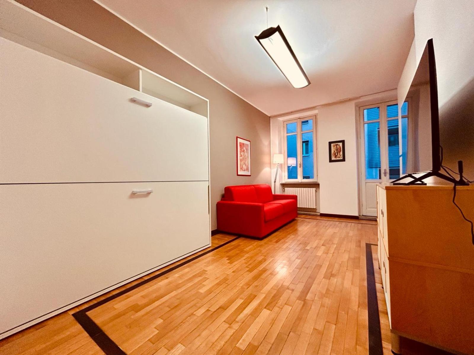 Kibilu - Via Medaglie D'Oro Centro Citta Con Parcheggio Apartment Varese Bagian luar foto